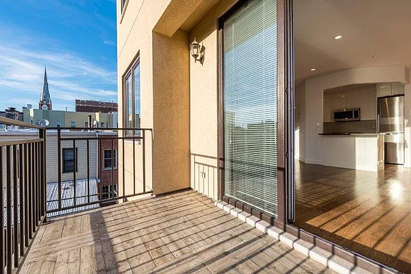 Rented by Nooklyn NYC LLC | media 7