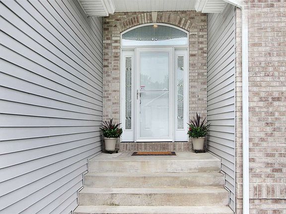 5th image of 51031 Sail Bay Ct