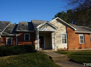 402 Huntington Park Dr, Morrisville, NC 27560