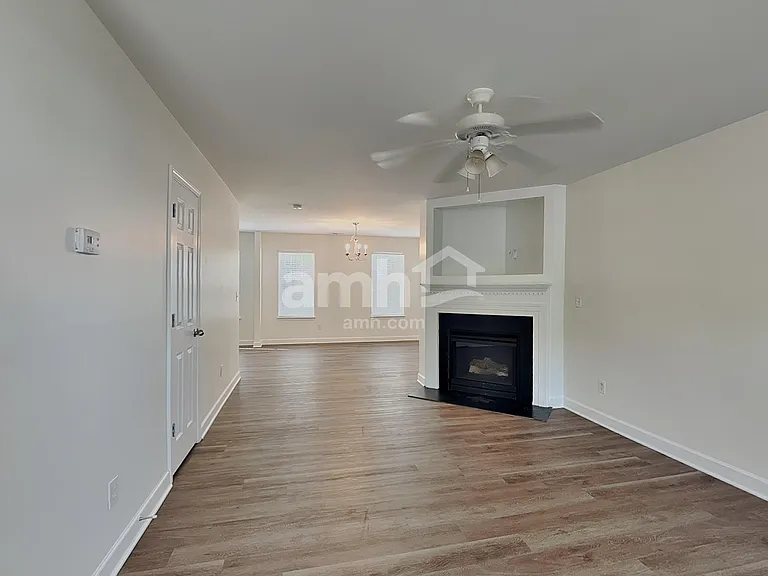 982 Ramsgate Dr SW — Photo 9