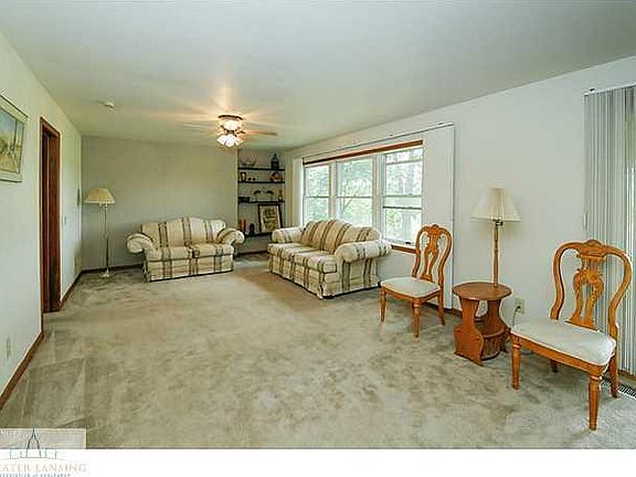 4th image of 14240 L Dr N
