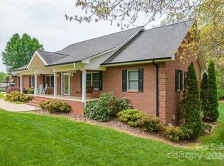 561 Westwood Ln, Taylorsville, NC 28681