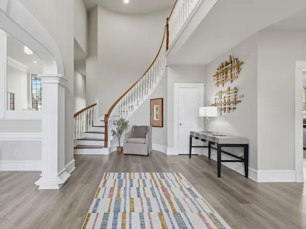 7611 Naremore Dr, Spring, TX 77379