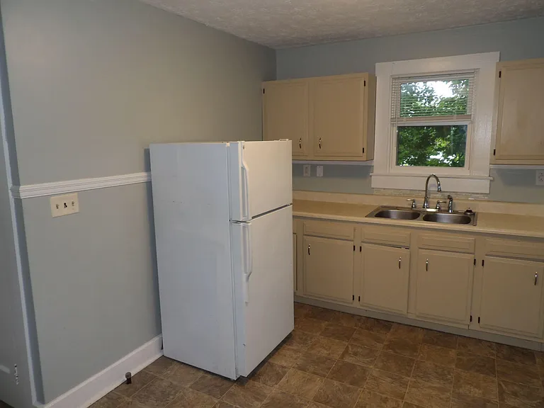 109 Allnutt Dr — Photo 25