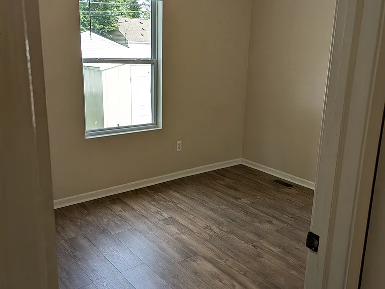 3324 Buckingham Ave — Photo 12