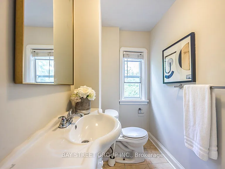 12 Craigmore Cres #MAIN FL — Photo 19