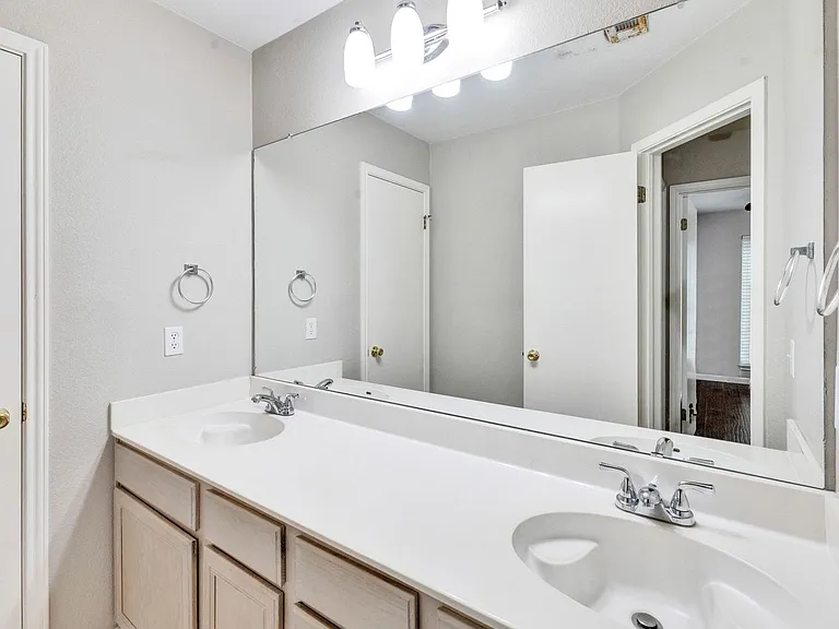 6412 Convict Hill Rd — Photo 49