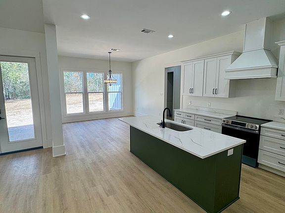 4th image of 4181 Longleaf Pl