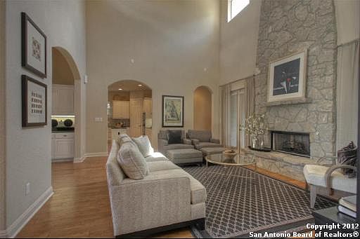 4th image of 25011 Estancia Cir