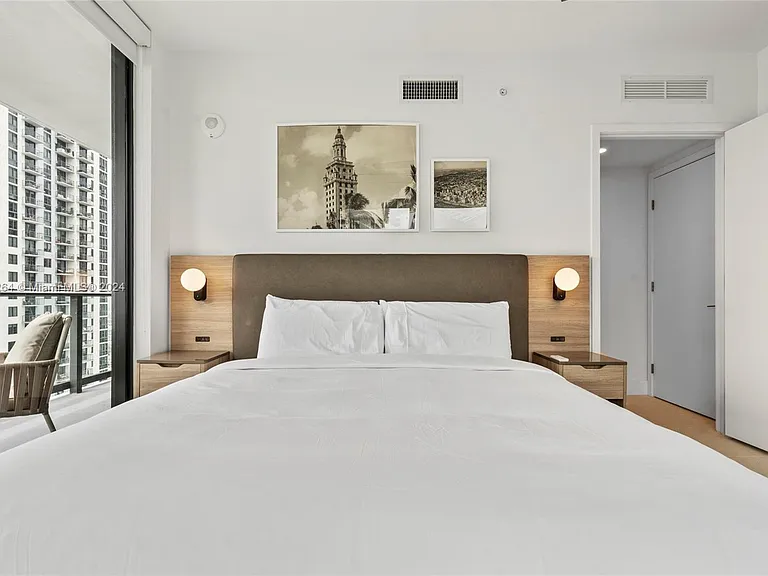 601 NE 1st Ave #2905 — Photo 9
