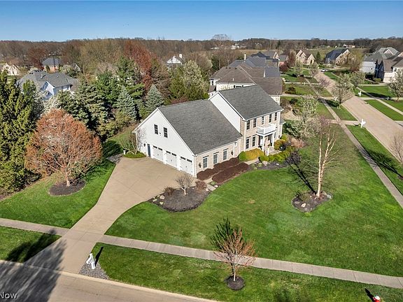 4th image of 36780 Bellcrest Dr
