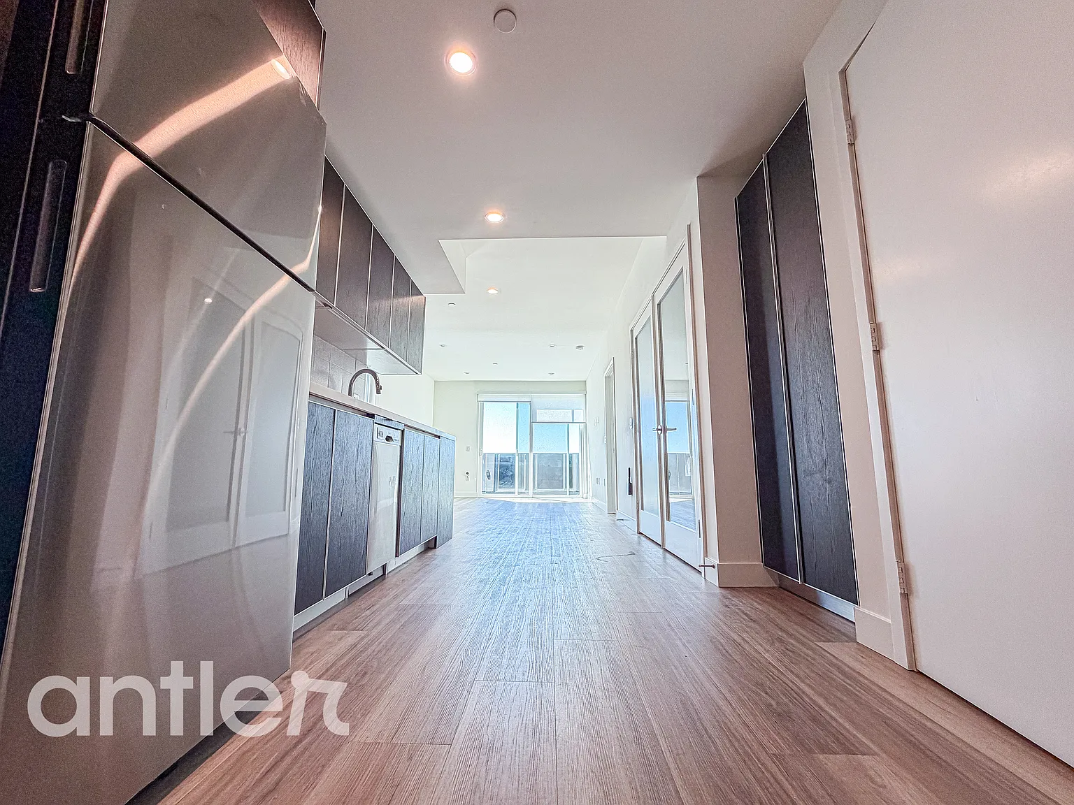 2 bed, 828 sqft, $3,495 — Photo 3