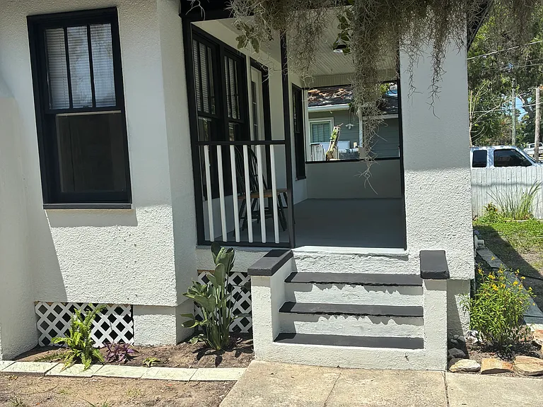 125 Pierce Ave — Photo 4