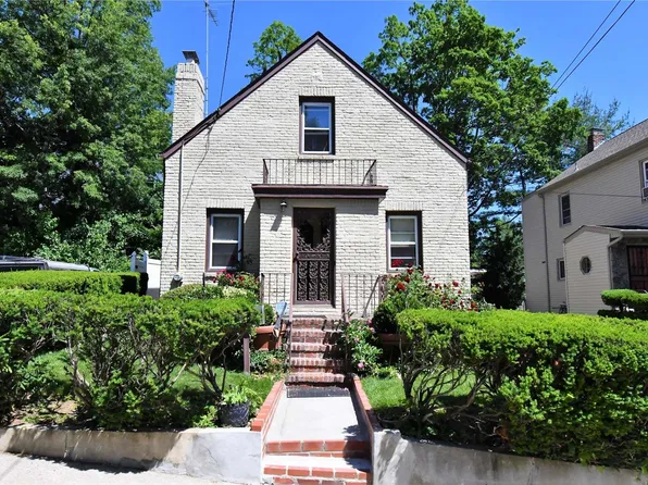 53 High Street, Manhasset, NY 11030