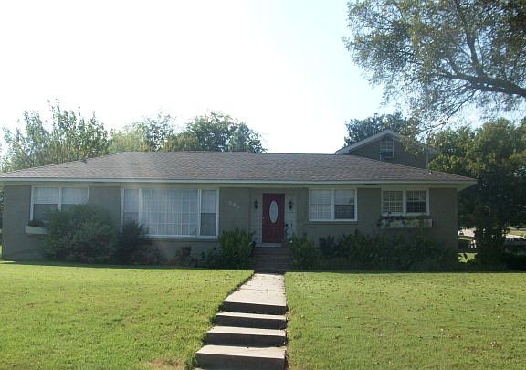2nd image of 501 W Parkway St