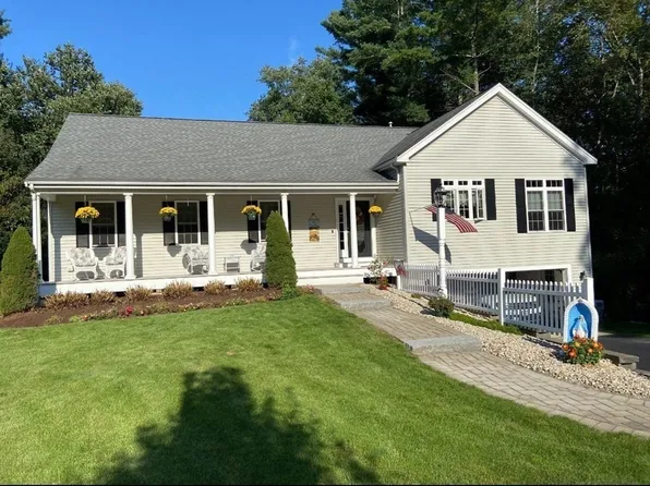 5 Patriot Cir, East Bridgewater, MA 02333