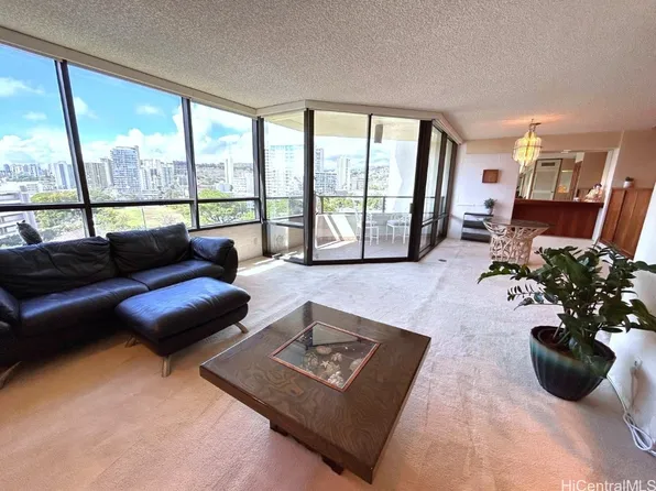 1525 Wilder Ave APT 808, Honolulu, HI 96822