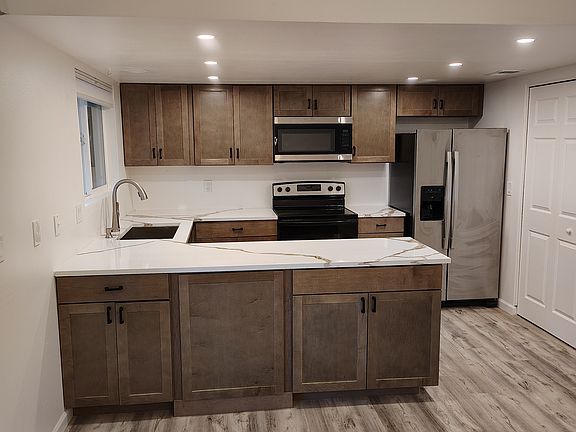 3rd image of 9039 E Nassau Ave