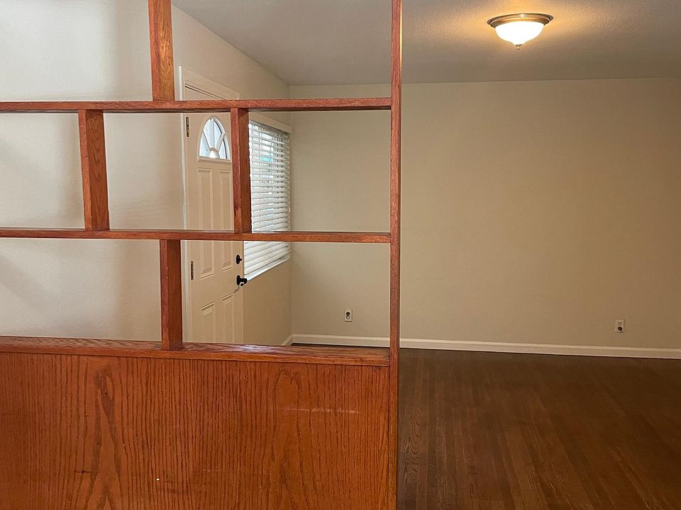 1st image of 3199 Impala Dr #2