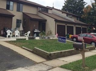 18 Bellaire Dr, Langhorne, PA 19047