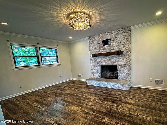 5th image of 3903 Iron Horse Way