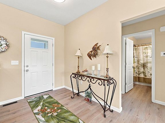 5th image of 2633 E Lilly Ct