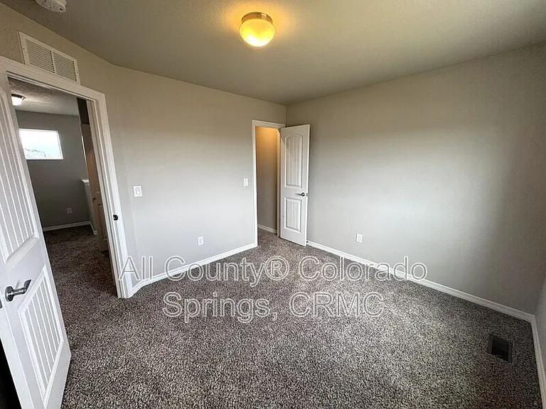 6471 Weiser Dr — Photo 12
