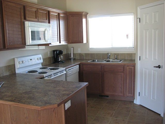 2nd image of 44 Charters Dr
