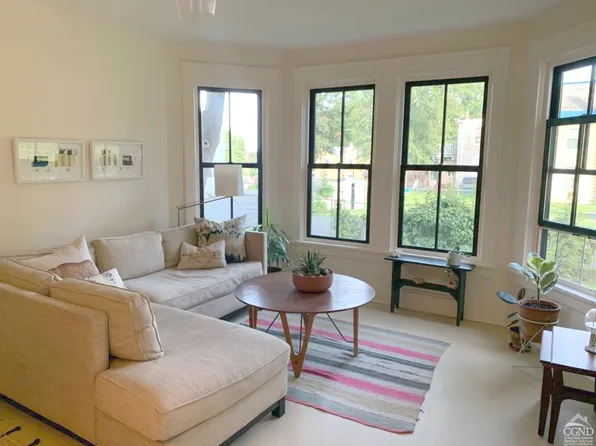 25 Columbia Tpke #2, Hudson, NY 12534