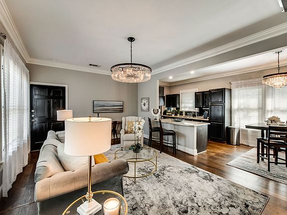 2nd image of 4417 Swiss Ave #5