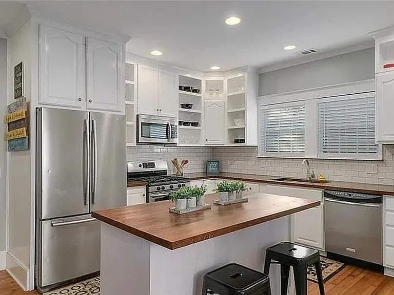 1507 E 51st St — Photo 10