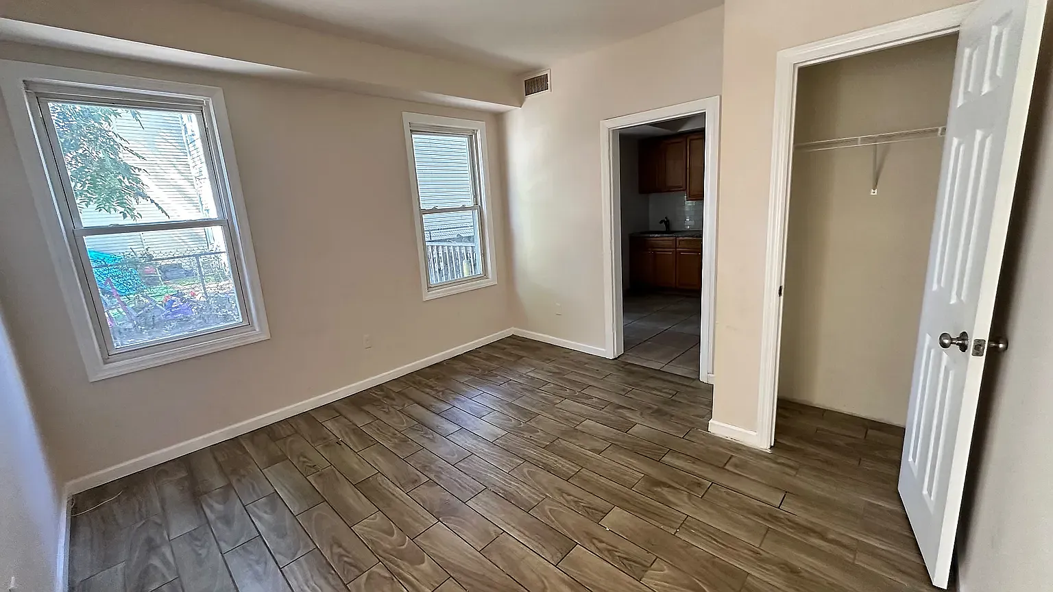 2 bed, 800 sqft, $1,849 — Photo 2