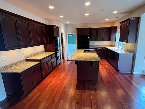4th image of 6409 A Street Ct NE