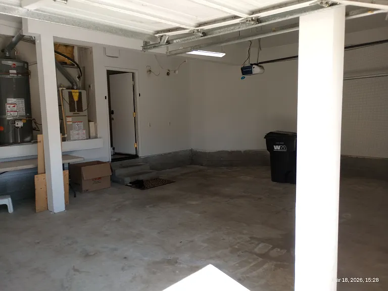 De La Valle Dr — Photo 17