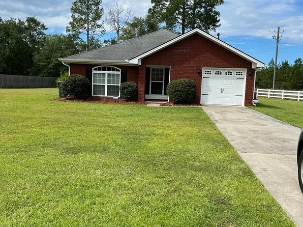 38 Carson St NE, Ludowici, GA 31316