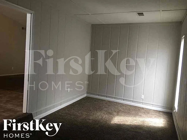 5749 Jardin Pl — Photo 4