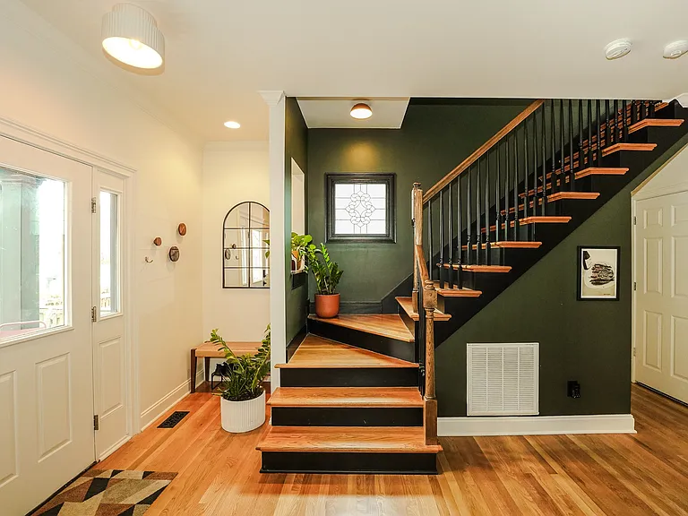 905 Phillips St — Photo 12