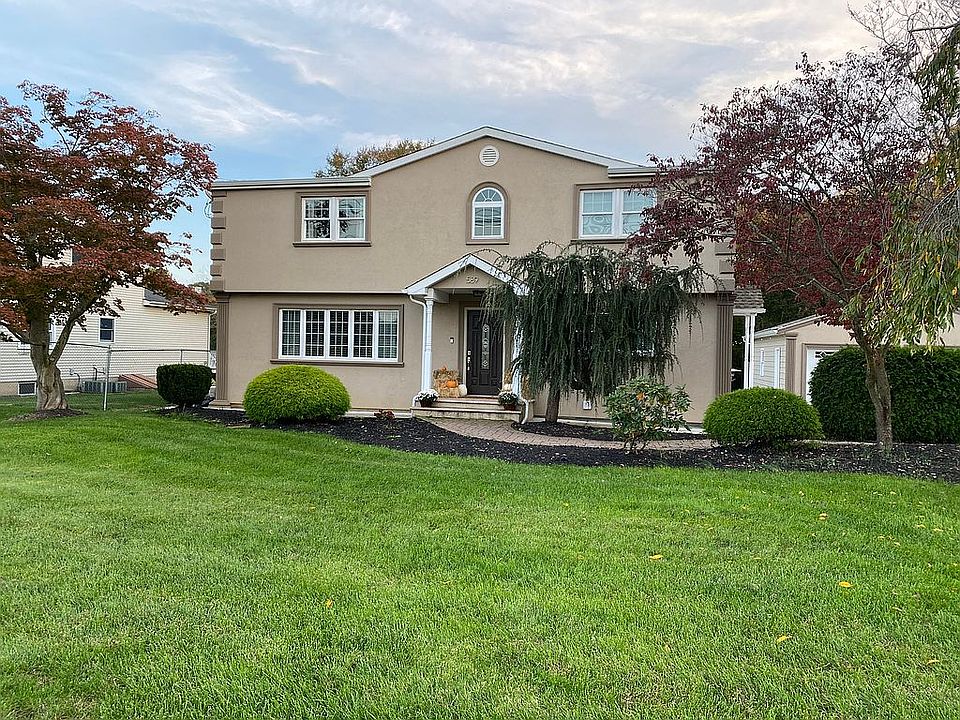 Front of the house 