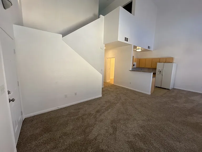 4915 E Russell Rd #142-8 — Photo 7