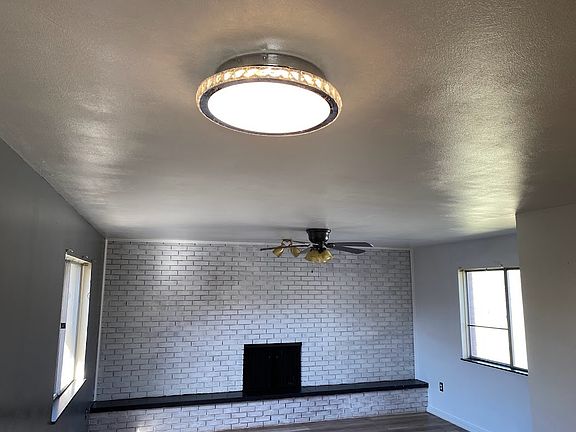 5th image of 3113-3115 Silver Rock Ave