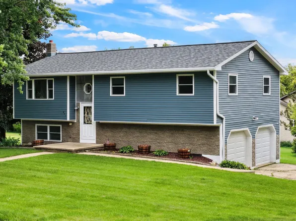 401 Linda Rd, Mount Horeb, WI 53572