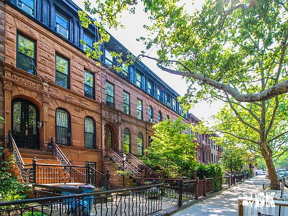 3rd image of 278 Halsey St APT 4