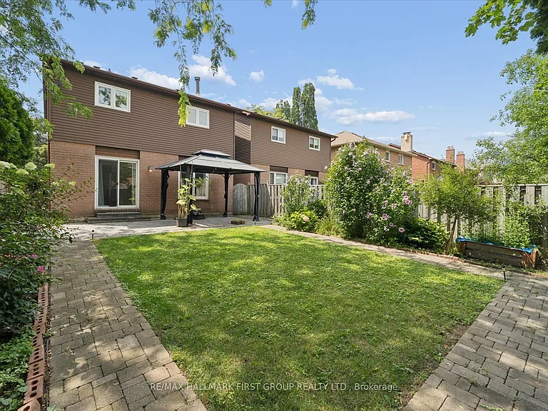 747 Stonepath Cir — Photo 37