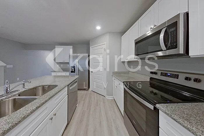 4694 Malay Cir — Photo 9