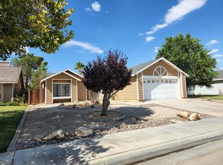 709 Desert Calico Dr, Lancaster, CA 93534