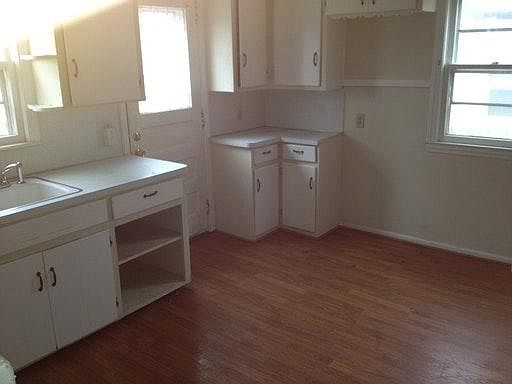 4th image of 263 Crossfield Rd
