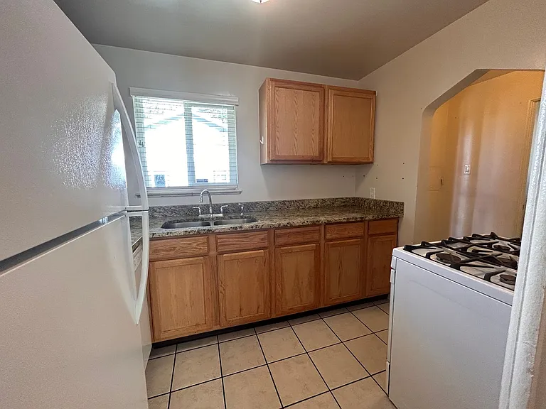 3141 W 21st Ave — Photo 13