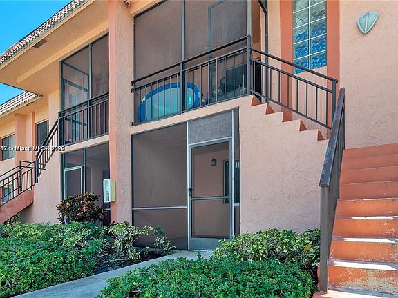 2nd image of 239 Lakeview Dr APT 103