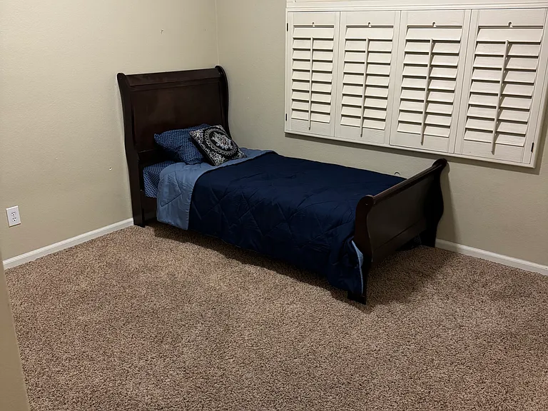 7879 W Kerry Ln — Photo 21