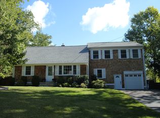 306 Barberry Rd, Southport, CT 06890